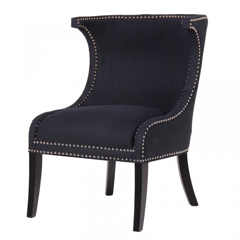 Кресло черное с декоративной отделкой, изображение 1