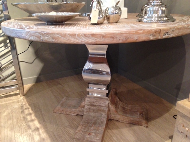 Круглый стол на металлической ножке, изображение 2